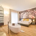 Cuserina Hotel