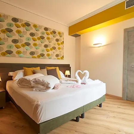 Ξενοδοχείο Cuserina 3*